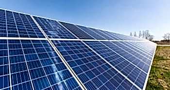 Güneş Panelleri Neden Hep Mavi ve Siyah?